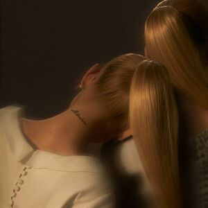 آلبوم eternal sunshine (slightly deluxe) Ariana Grande | Toogoosh