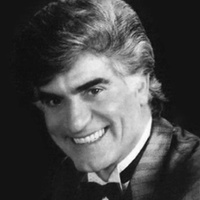 singerImage