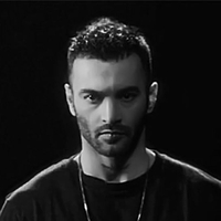 singerImage